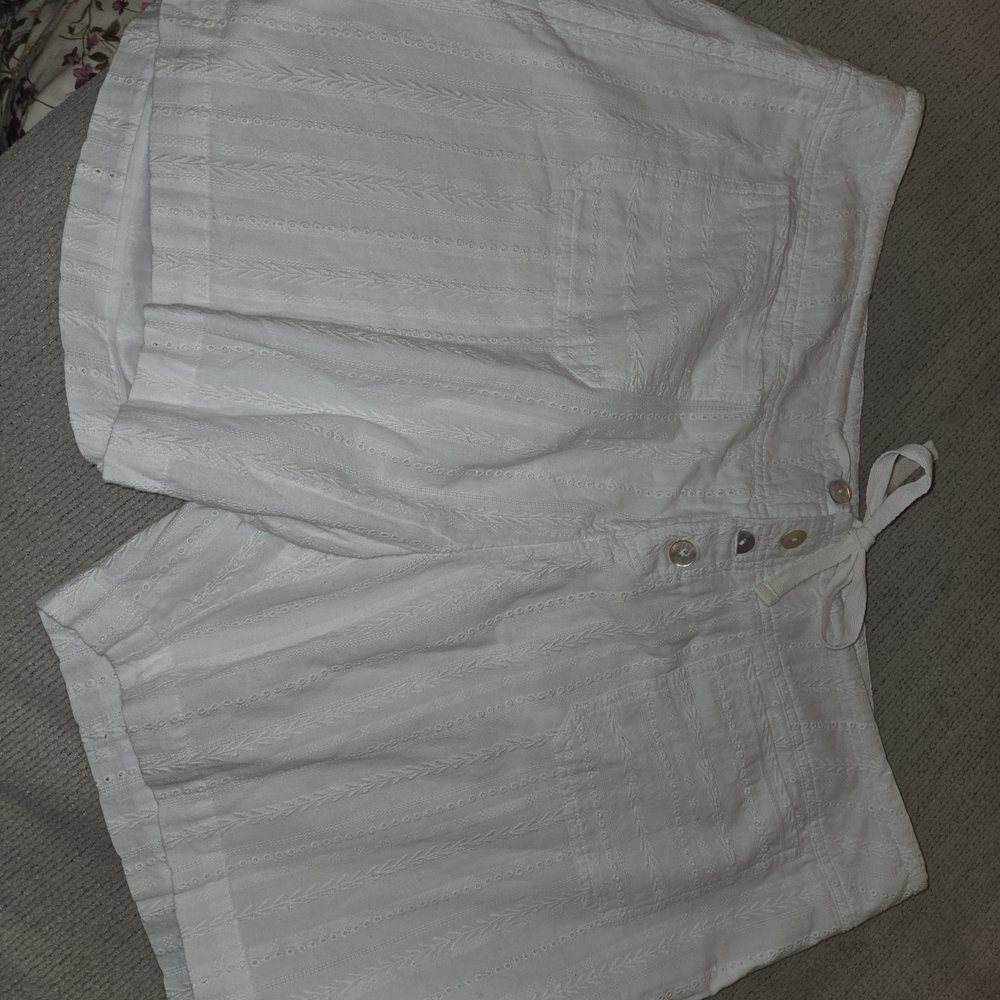 Sundance White Button-Front Drawstring Shorts - Picture 7 of 7
